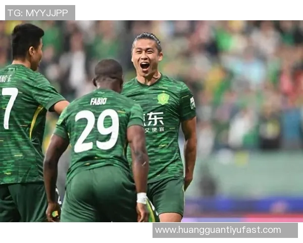 国安队员张玉宁池忠国伤愈归队回京备战新赛季 国安队员张玉宁池忠国伤愈归队回京备战新赛季