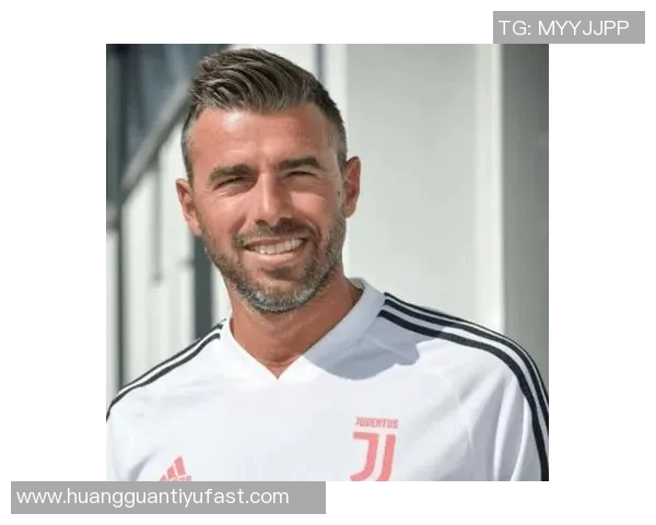 巴尔扎利强调球员健康的重要性并呼吁普及急救知识培训 巴尔扎利强调球员健康的重要性并呼吁普及急救知识培训