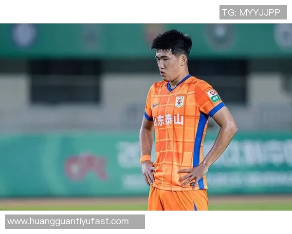彭啸在泰山逐渐崭露头角下赛季有望争夺中超最佳青年球员荣誉