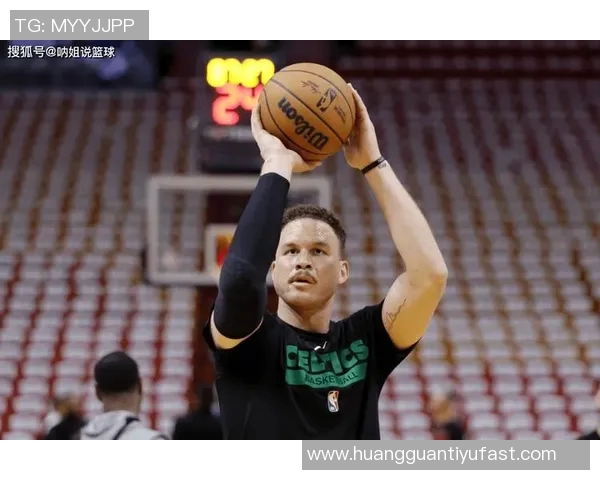 马祖拉称赞沃尔什在防守与进攻中多样贡献展现出色拼劲